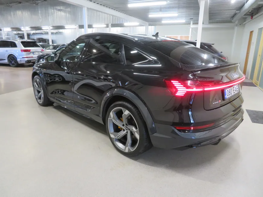 aa Audi e-tron S Sportback quattro 370kW
