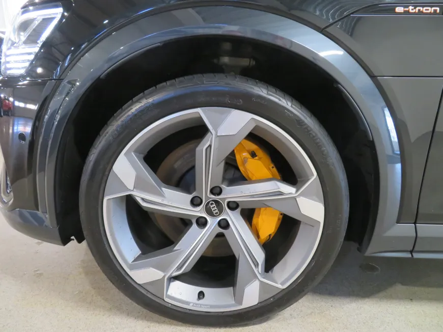 aa Audi e-tron S Sportback quattro 370kW
