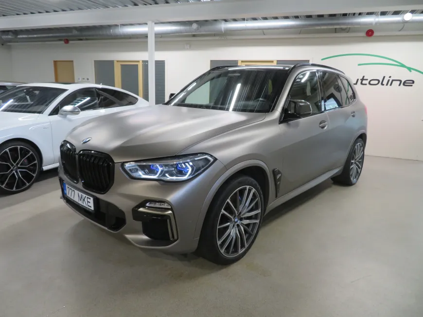 aa BMW X5 M50d