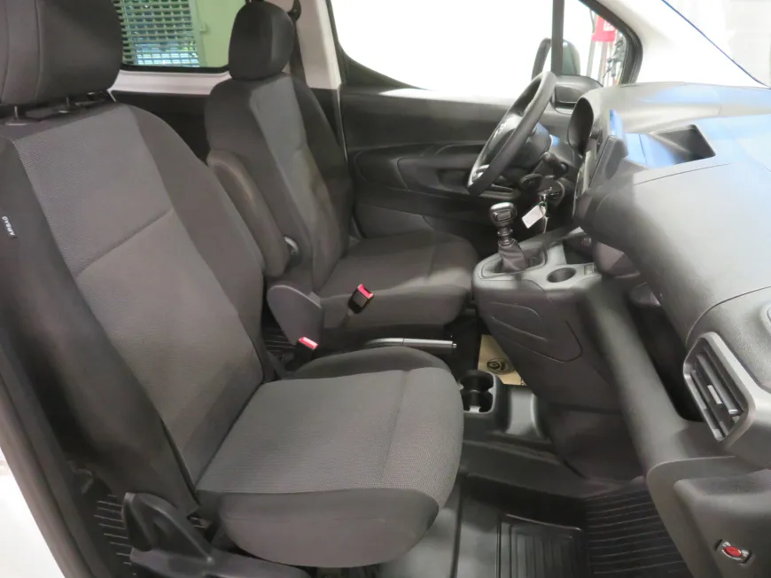 aa Toyota ProAce City Crew Cab Long N1 D-4D