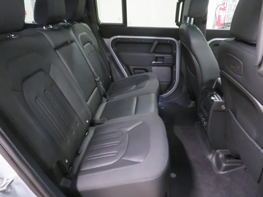 aa Land Rover Defender 110 400PS