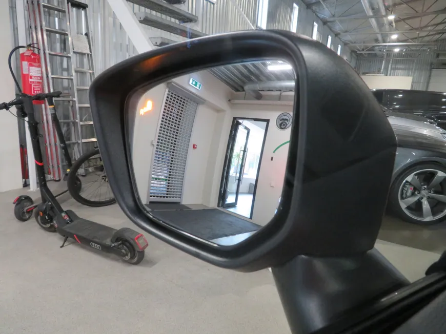 aa Mitsubishi Eclipse Cross 4WD pistikhübriid